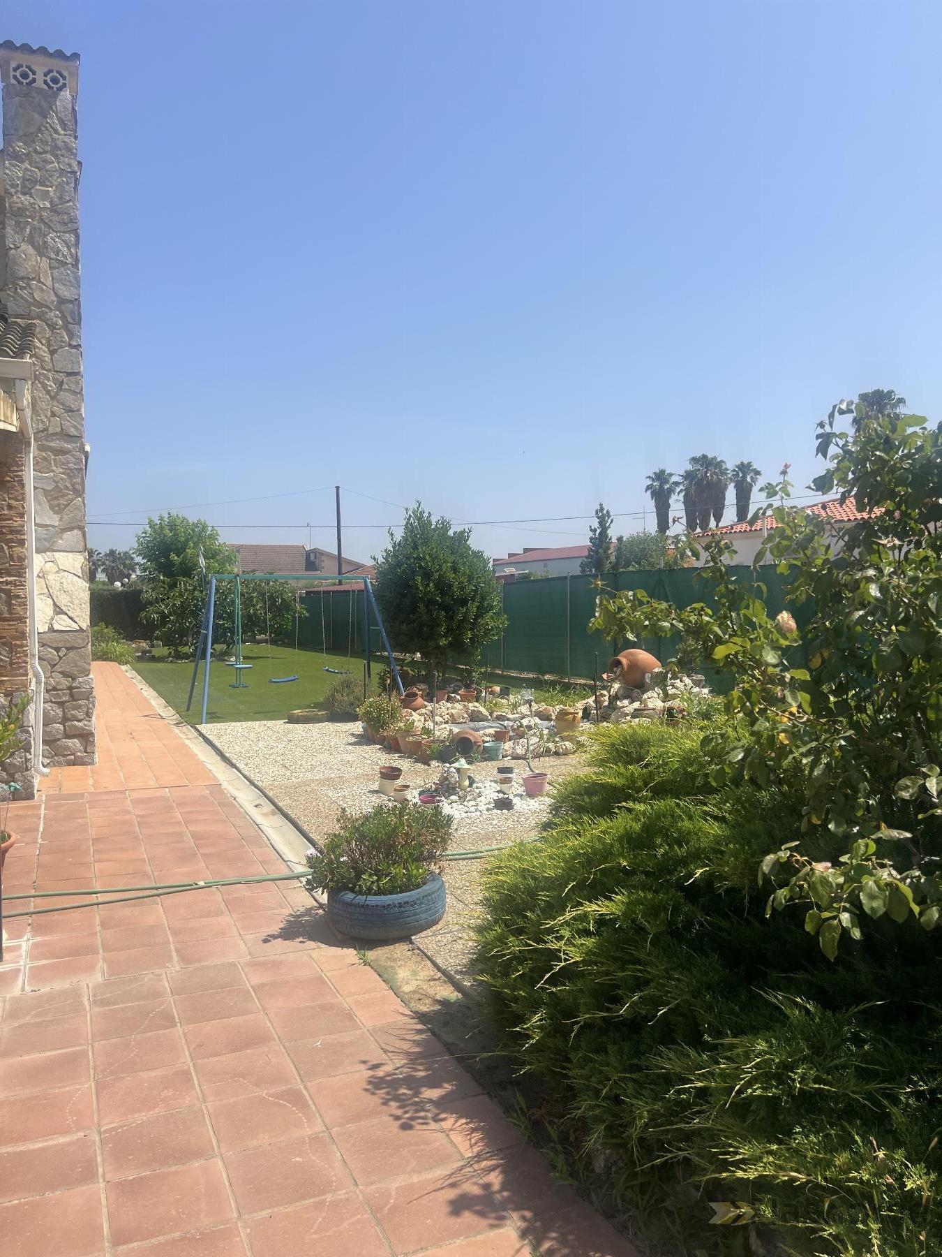 For sale of chalet in Don Benito