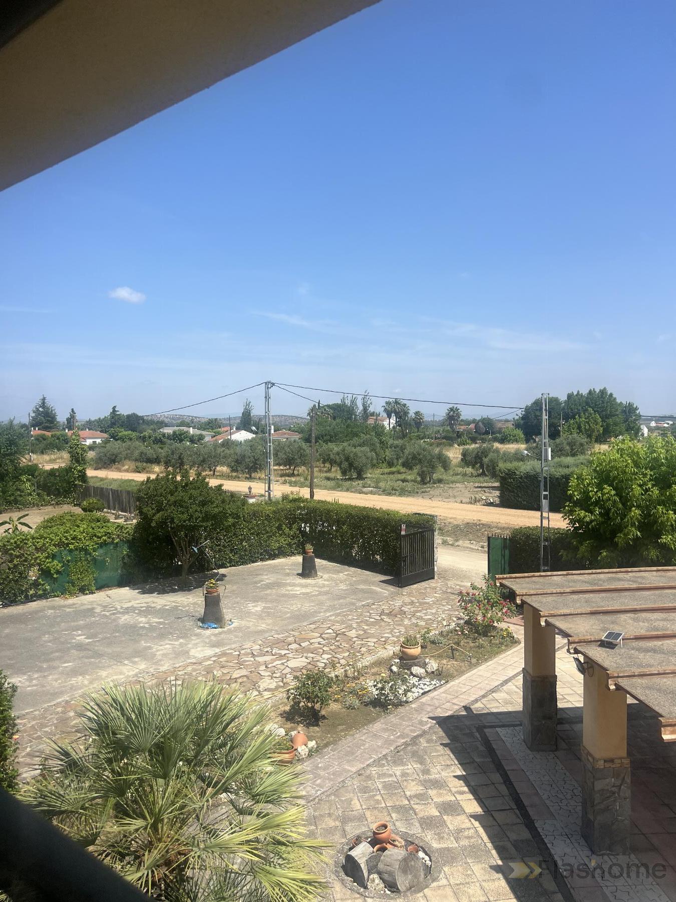For sale of chalet in Don Benito