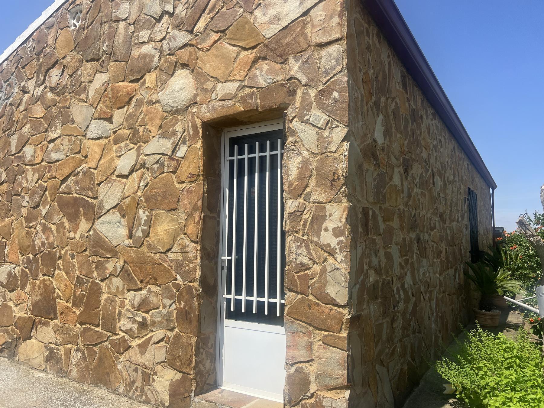For sale of chalet in Don Benito