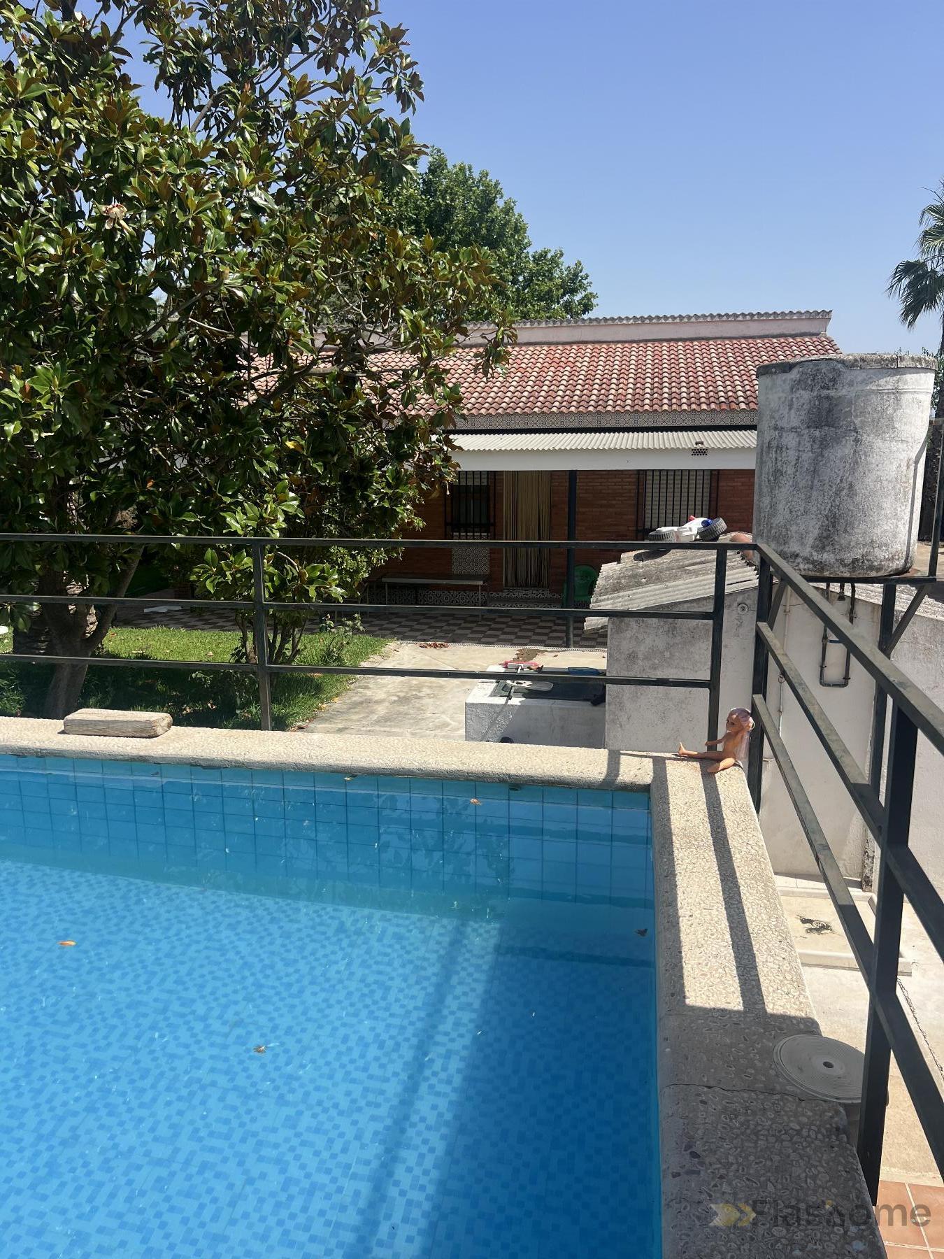 For sale of chalet in Don Benito