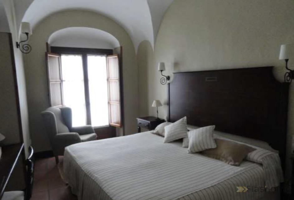 For sale of hotel in Valencia de Alcántara