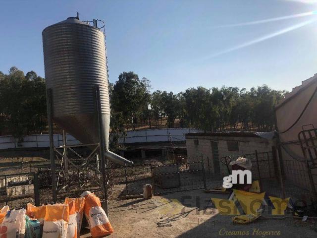 Venta de nave industrial en Orellana la Vieja