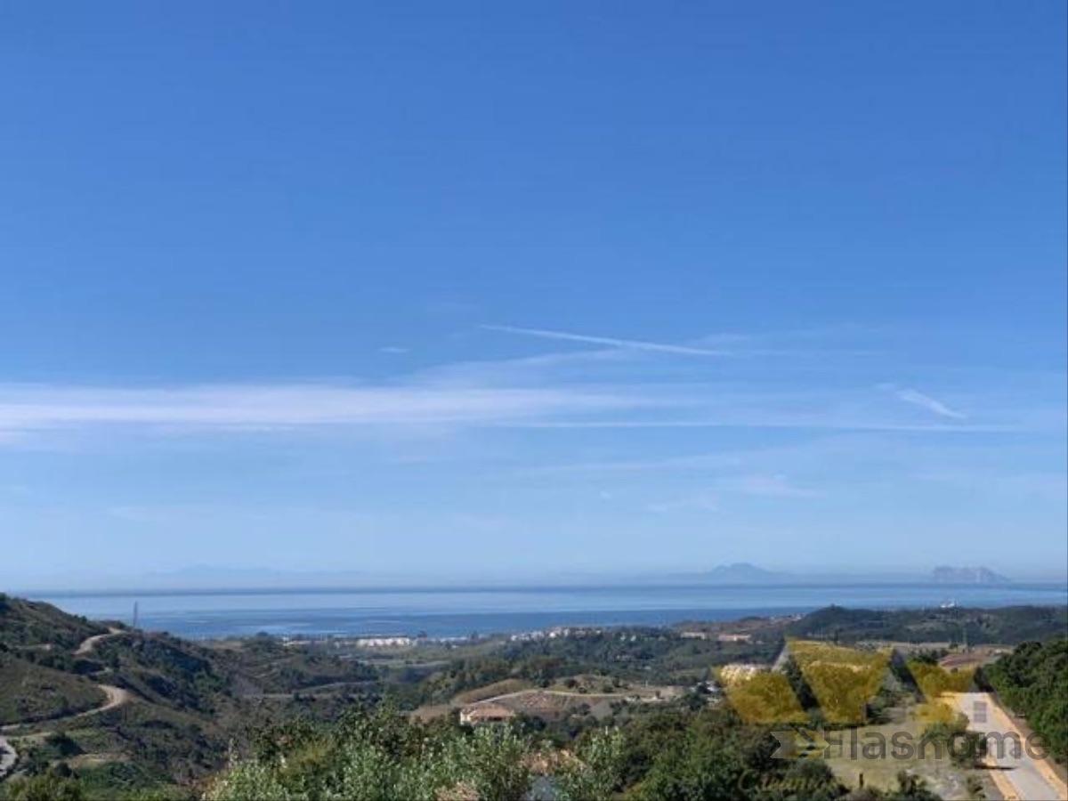 For sale of villa in Benahavís