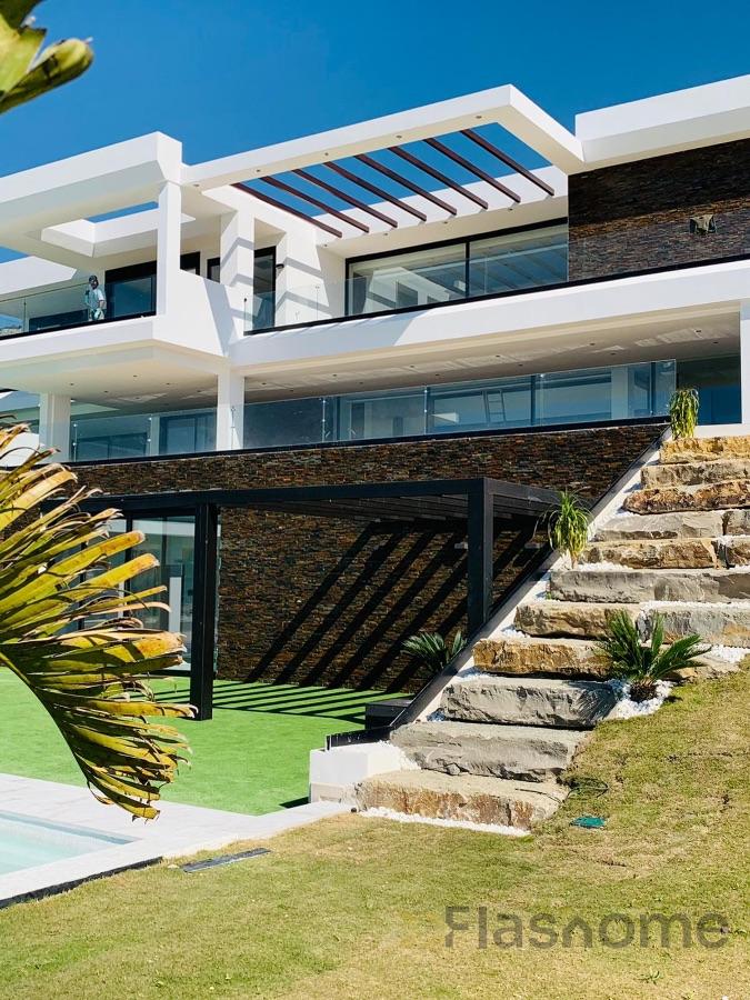 For sale of villa in Benahavís
