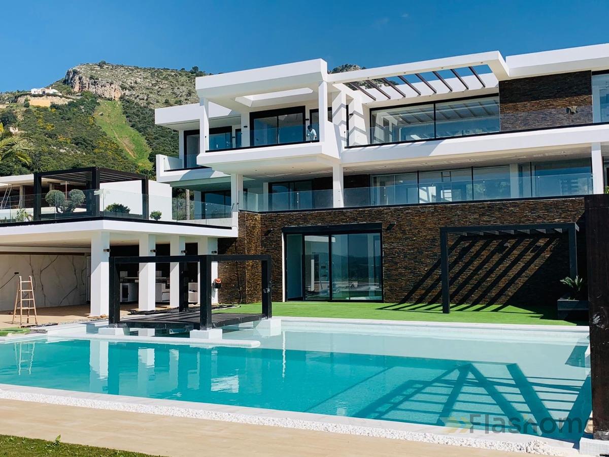 For sale of villa in Benahavís