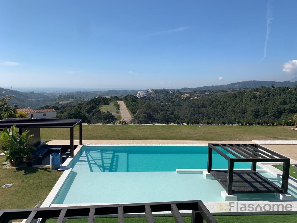 For sale of villa in Benahavís