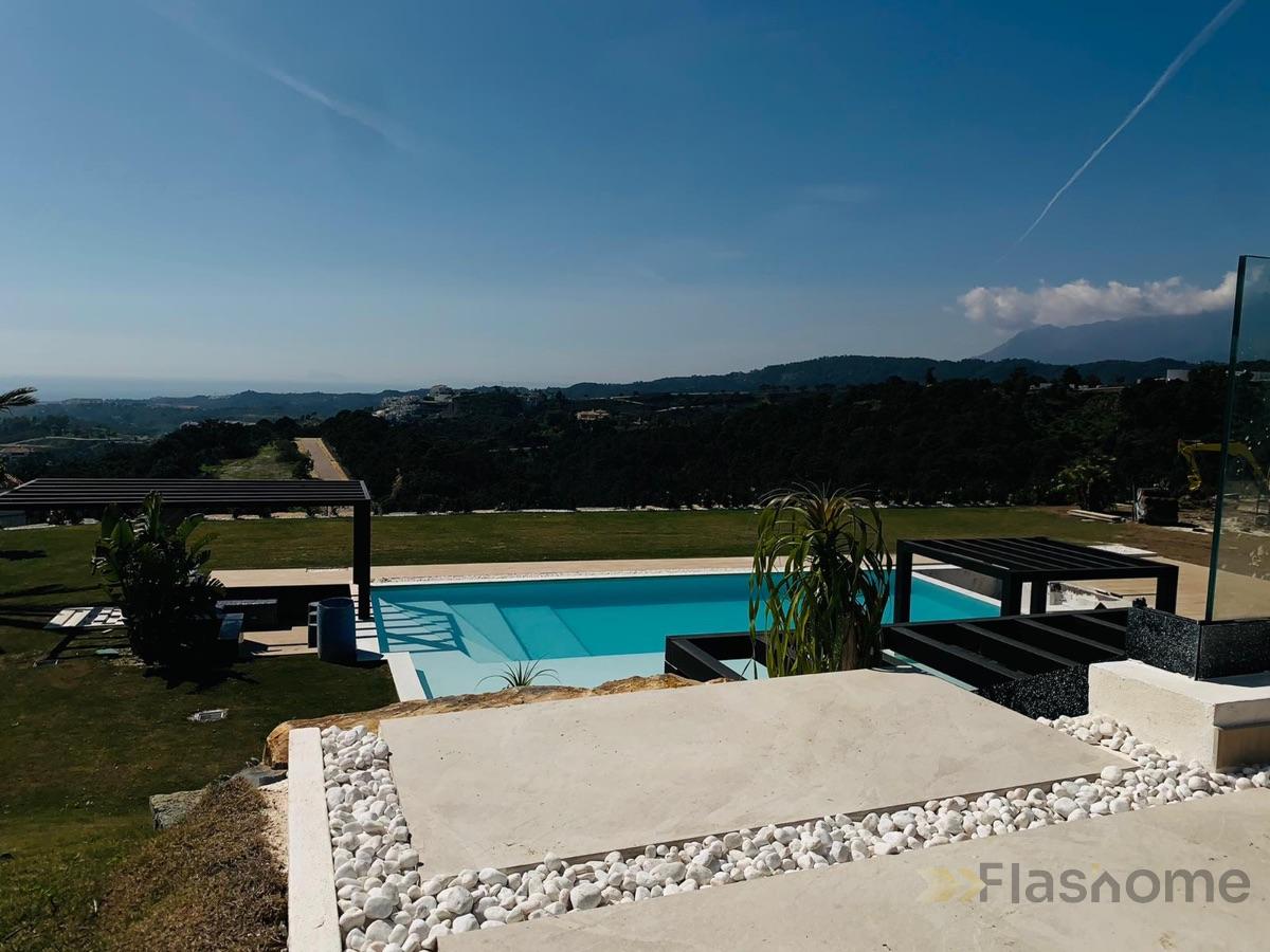 For sale of villa in Benahavís