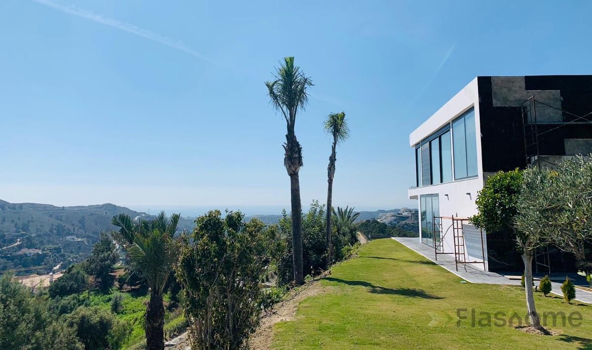 For sale of villa in Benahavís