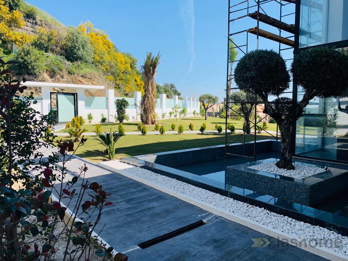 For sale of villa in Benahavís
