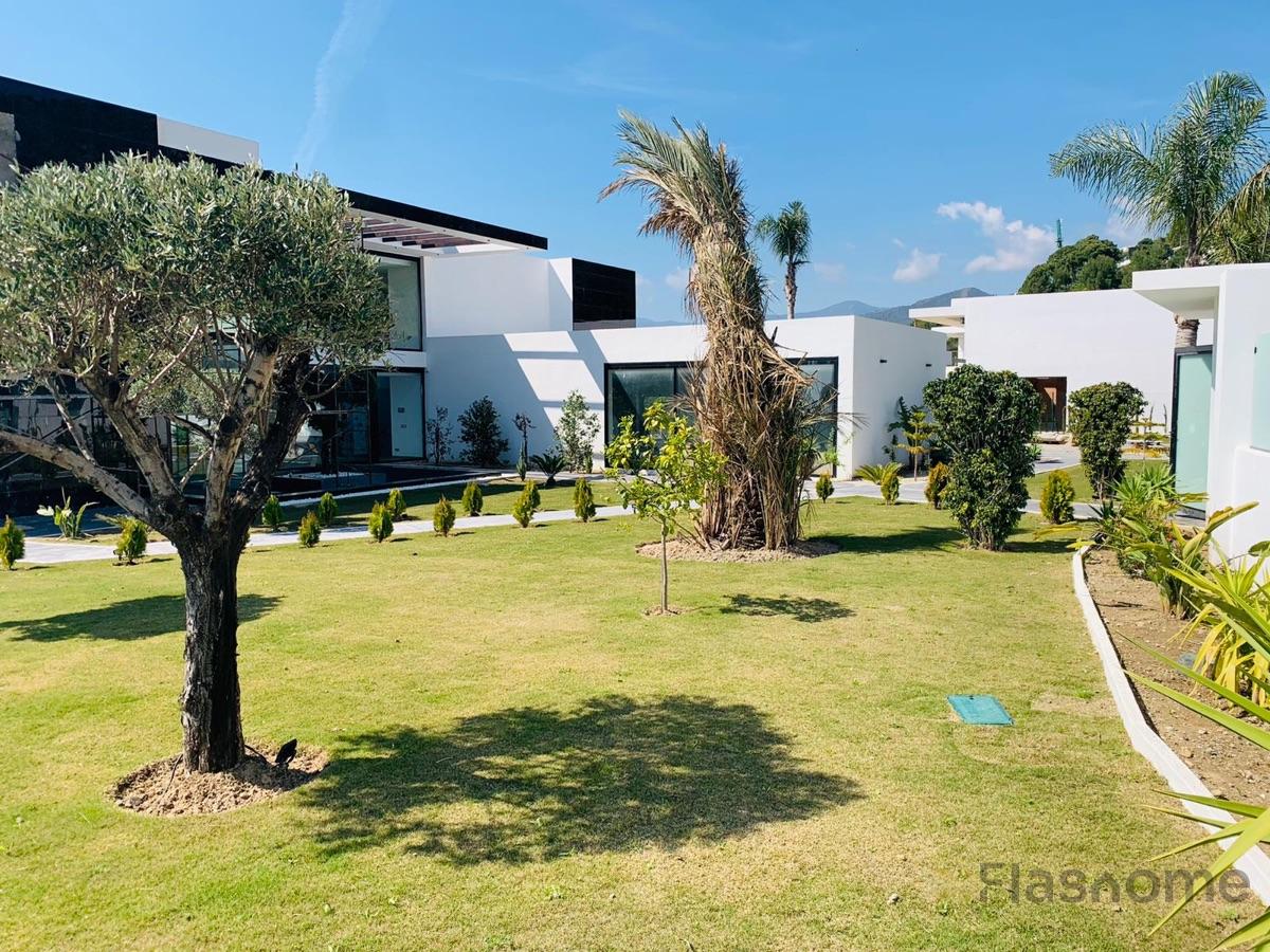 For sale of villa in Benahavís