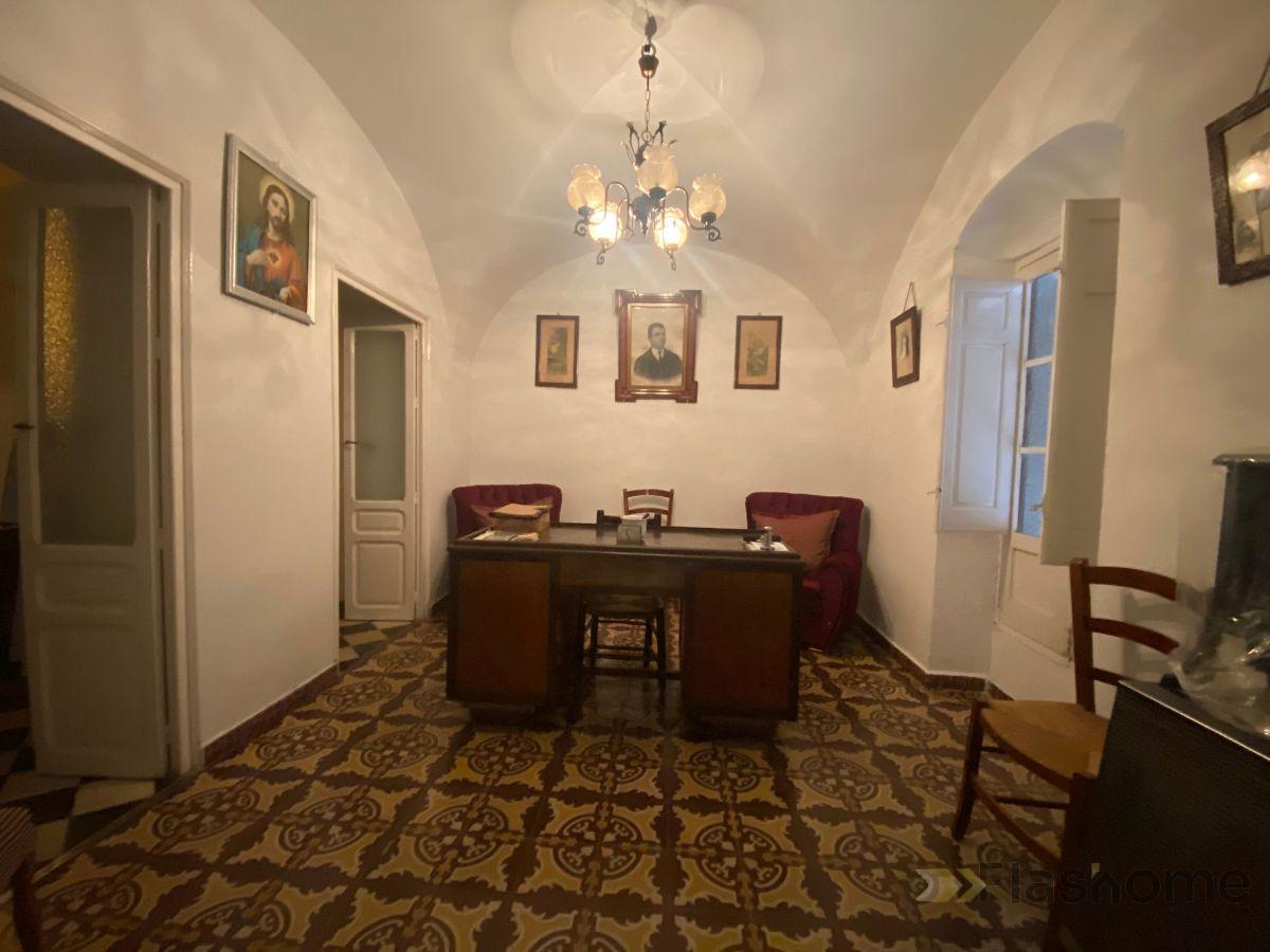For sale of house in Santa Amalia