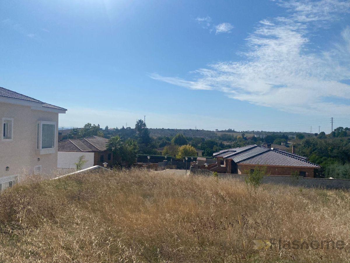 For sale of land in Badajoz