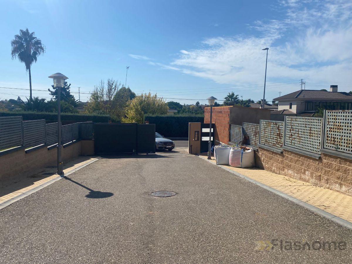 For sale of land in Badajoz