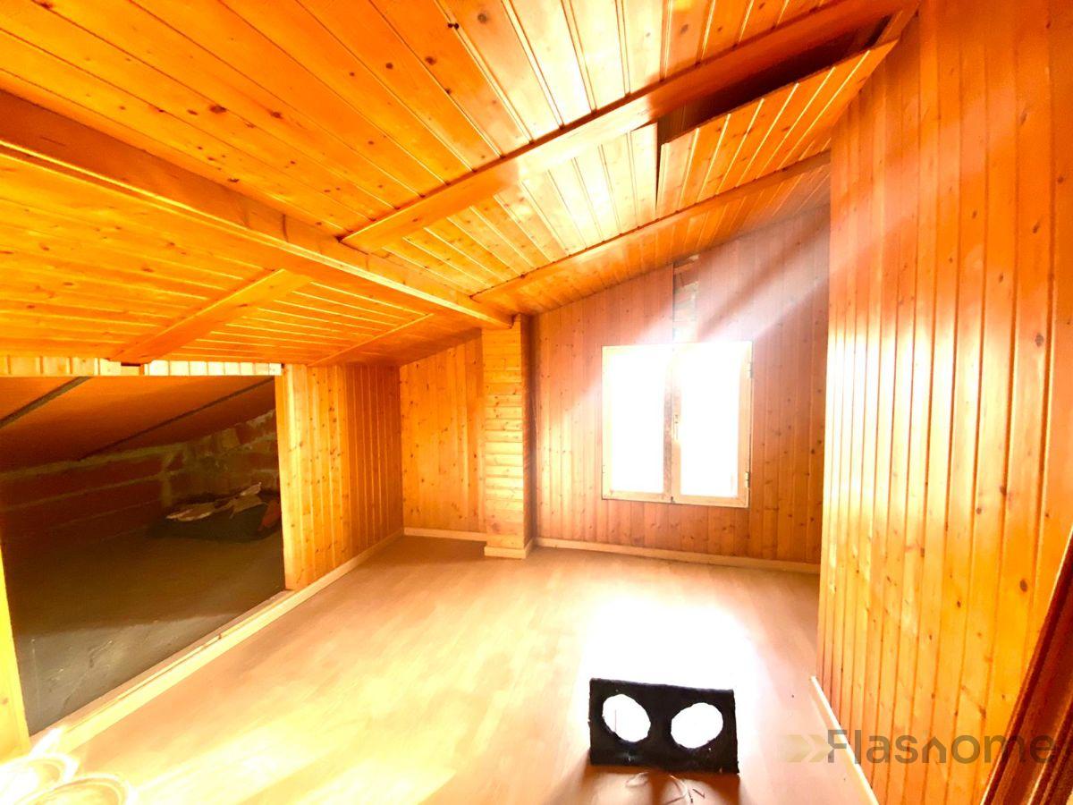 For sale of duplex in Santa Amalia