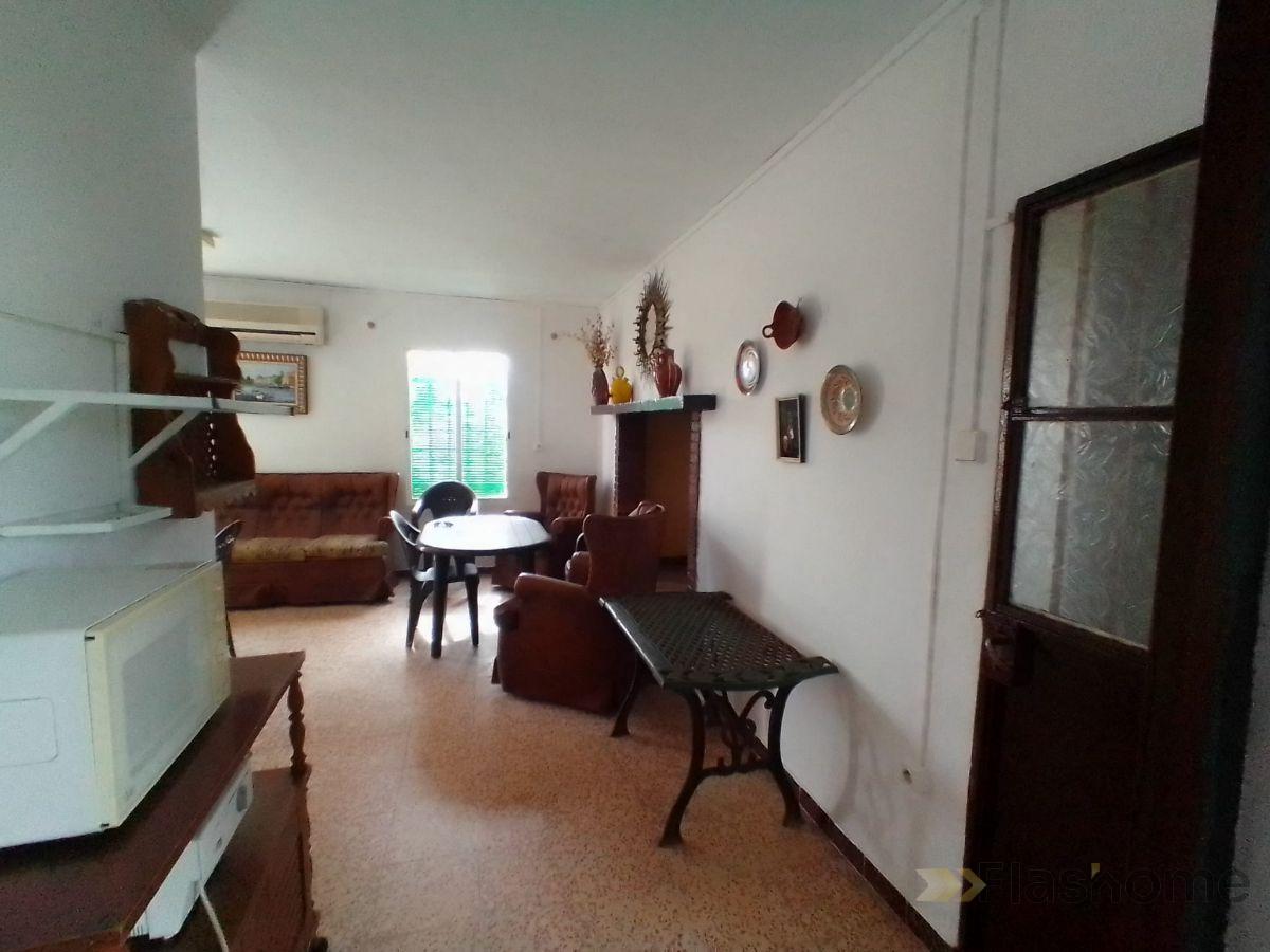 For sale of flat in Almendral