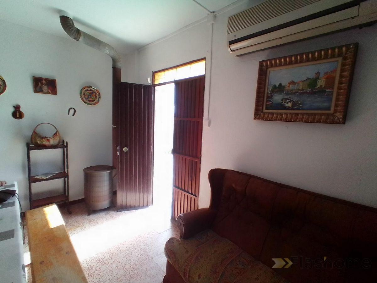 For sale of flat in Almendral