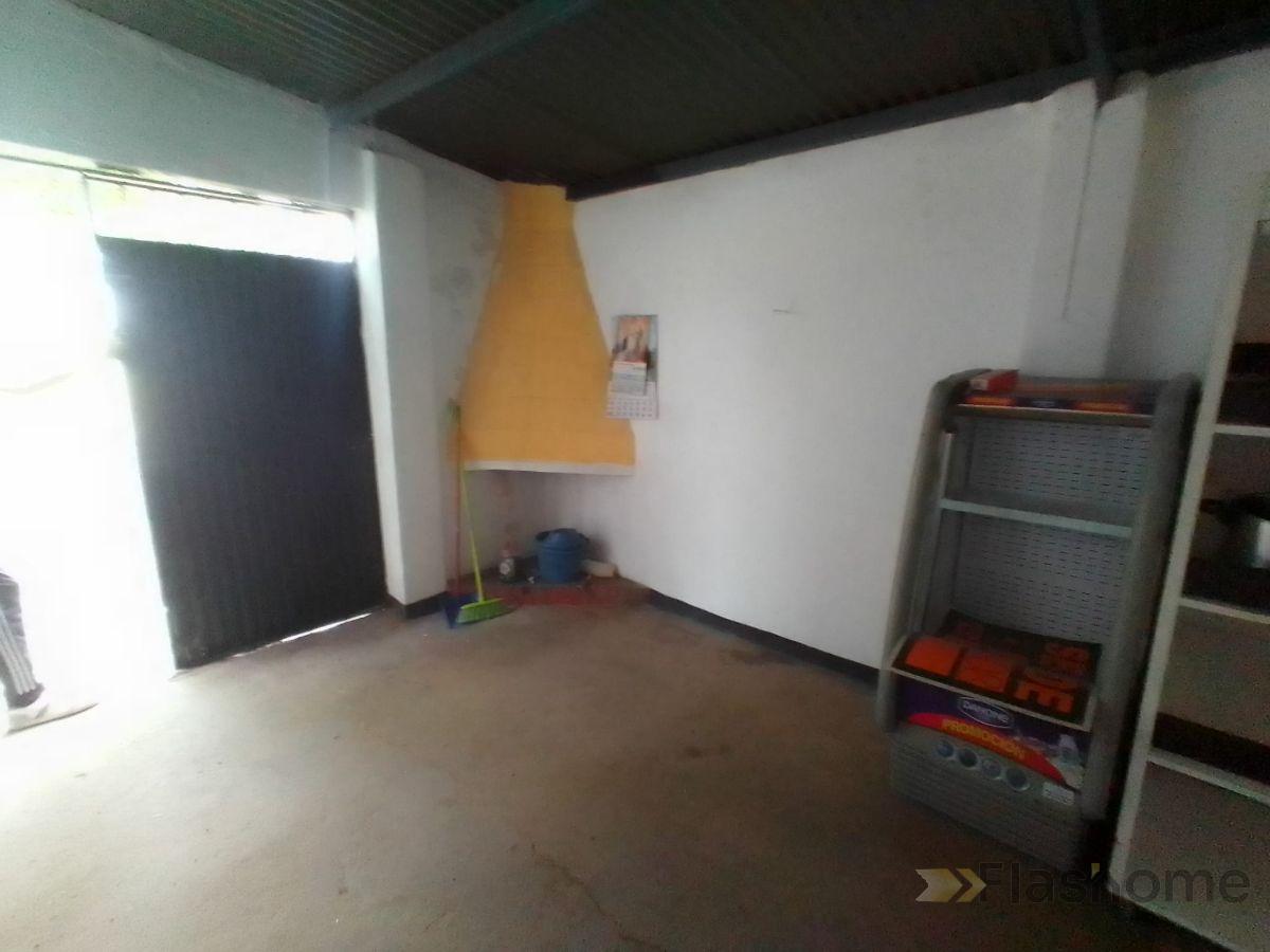 For sale of flat in Almendral