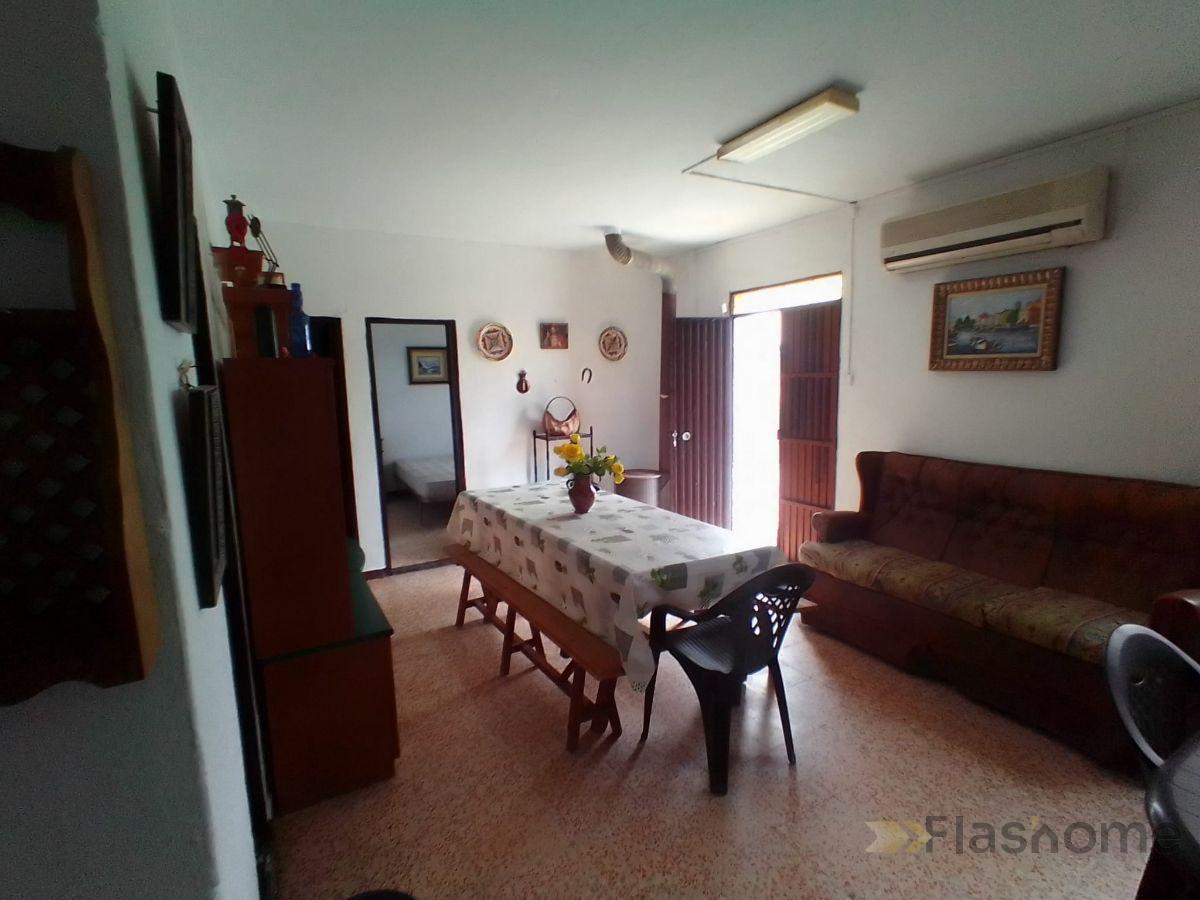 For sale of flat in Almendral