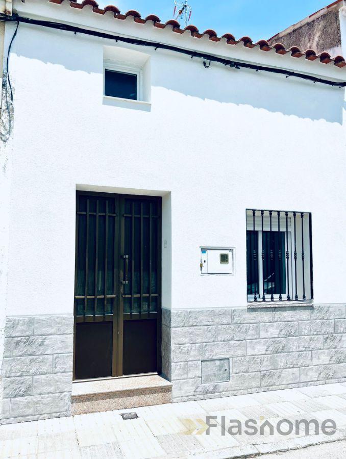 For sale of house in Santa Amalia