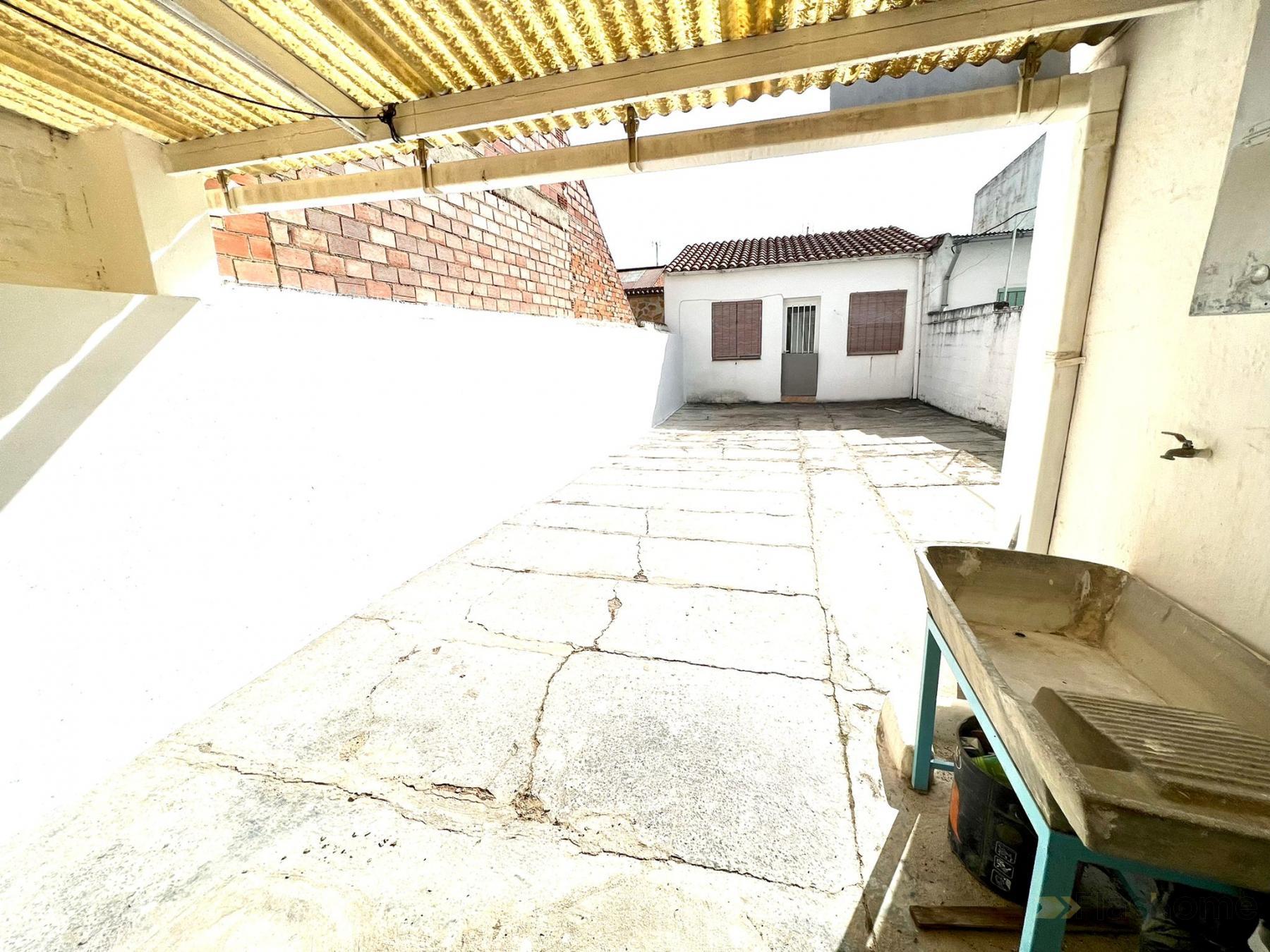 For sale of house in Santa Amalia