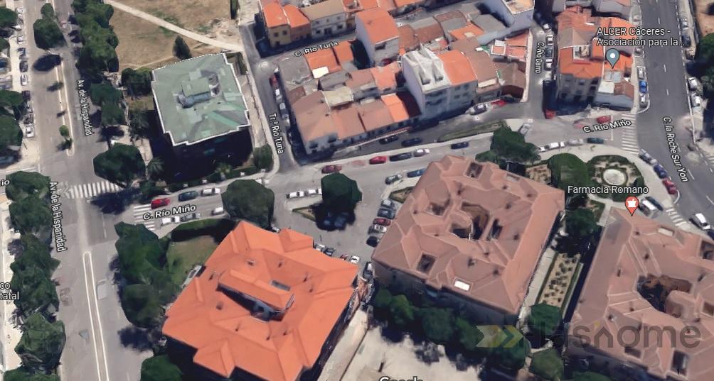 For sale of building in Cáceres