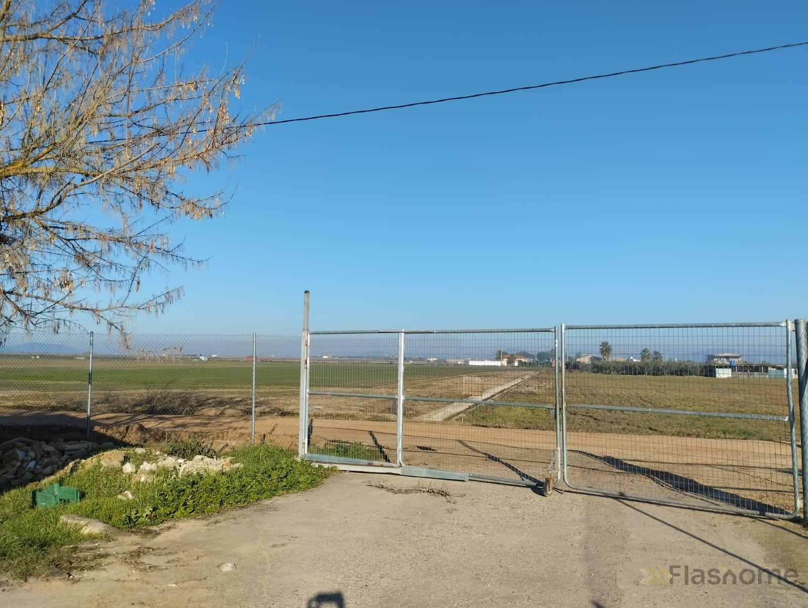 For sale of land in Mengabril
