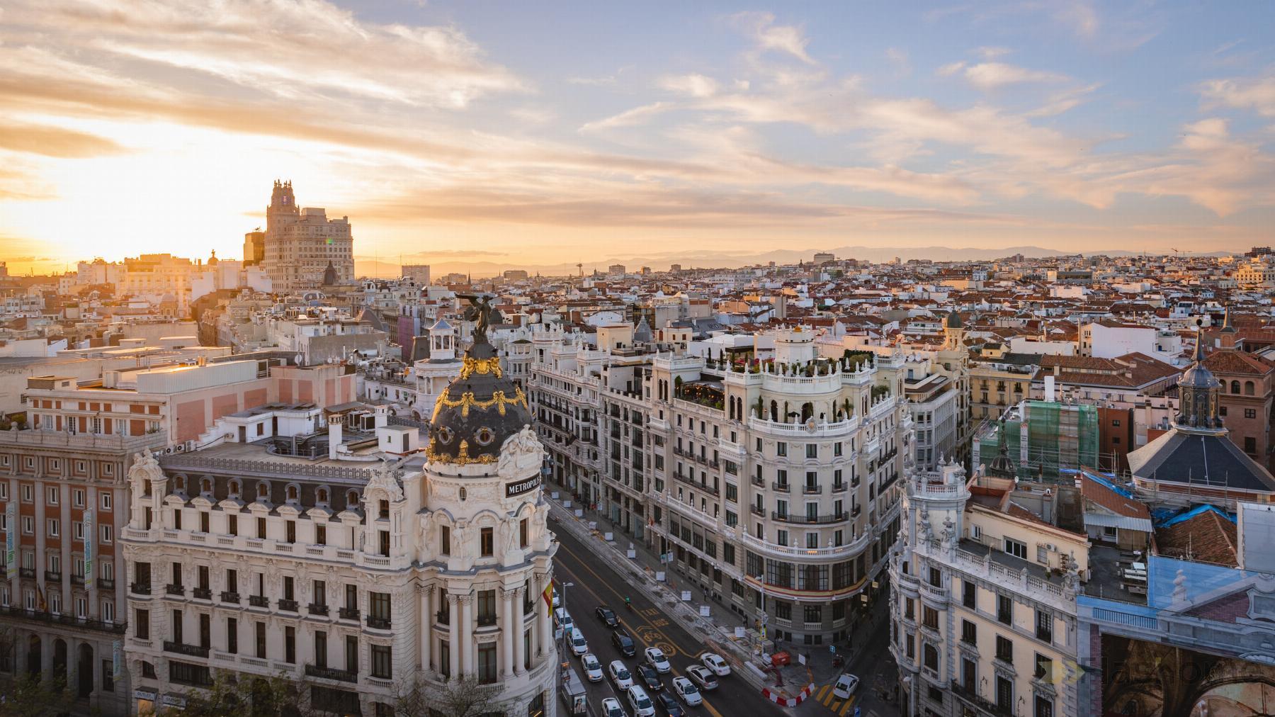 For sale of building in Madrid