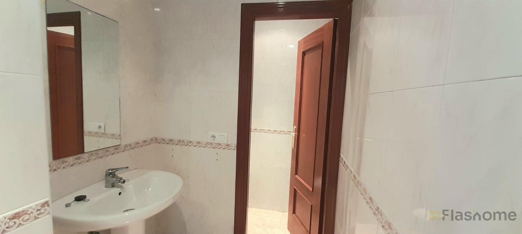 For rent of commercial in Don Benito