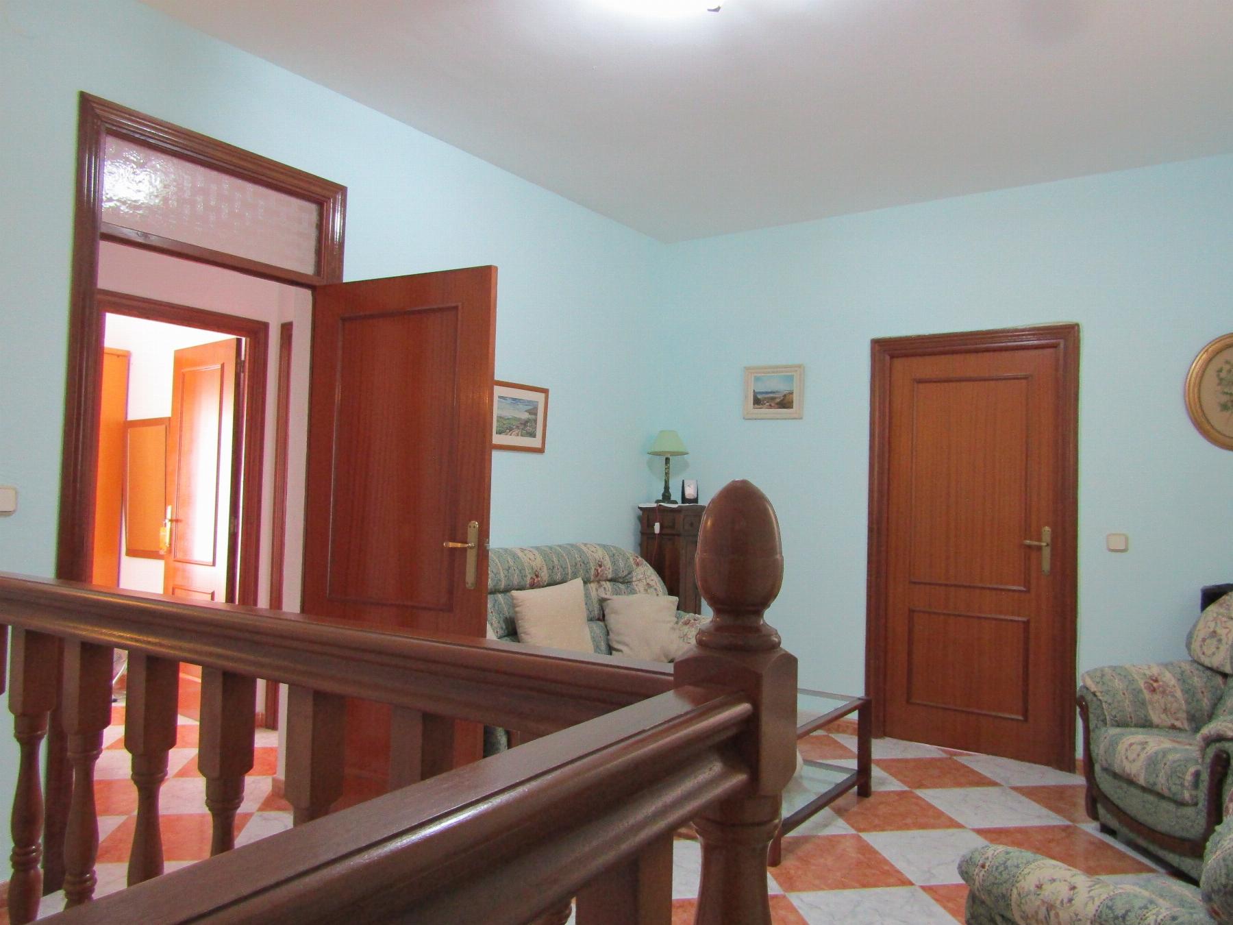 For sale of house in Fuente de Cantos
