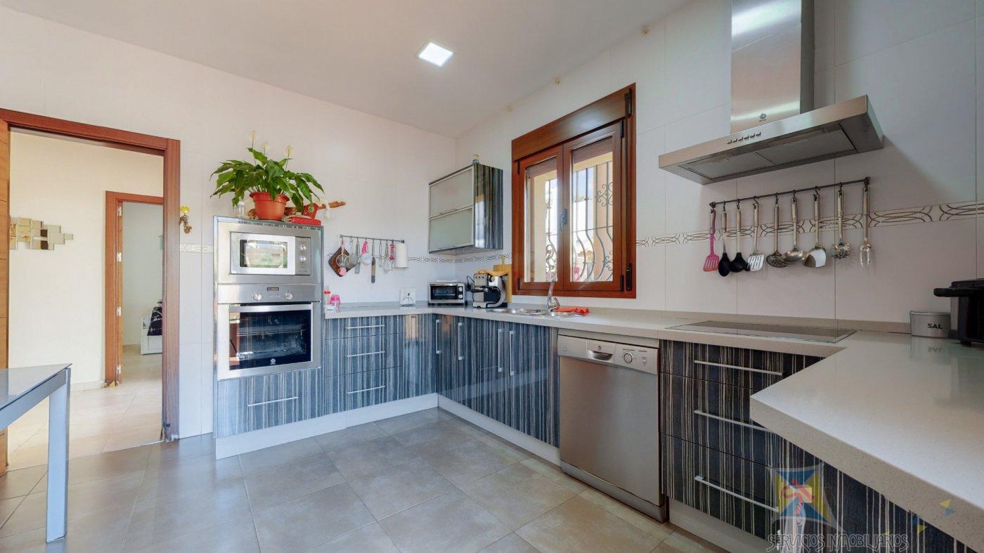 For sale of chalet in Benalmádena