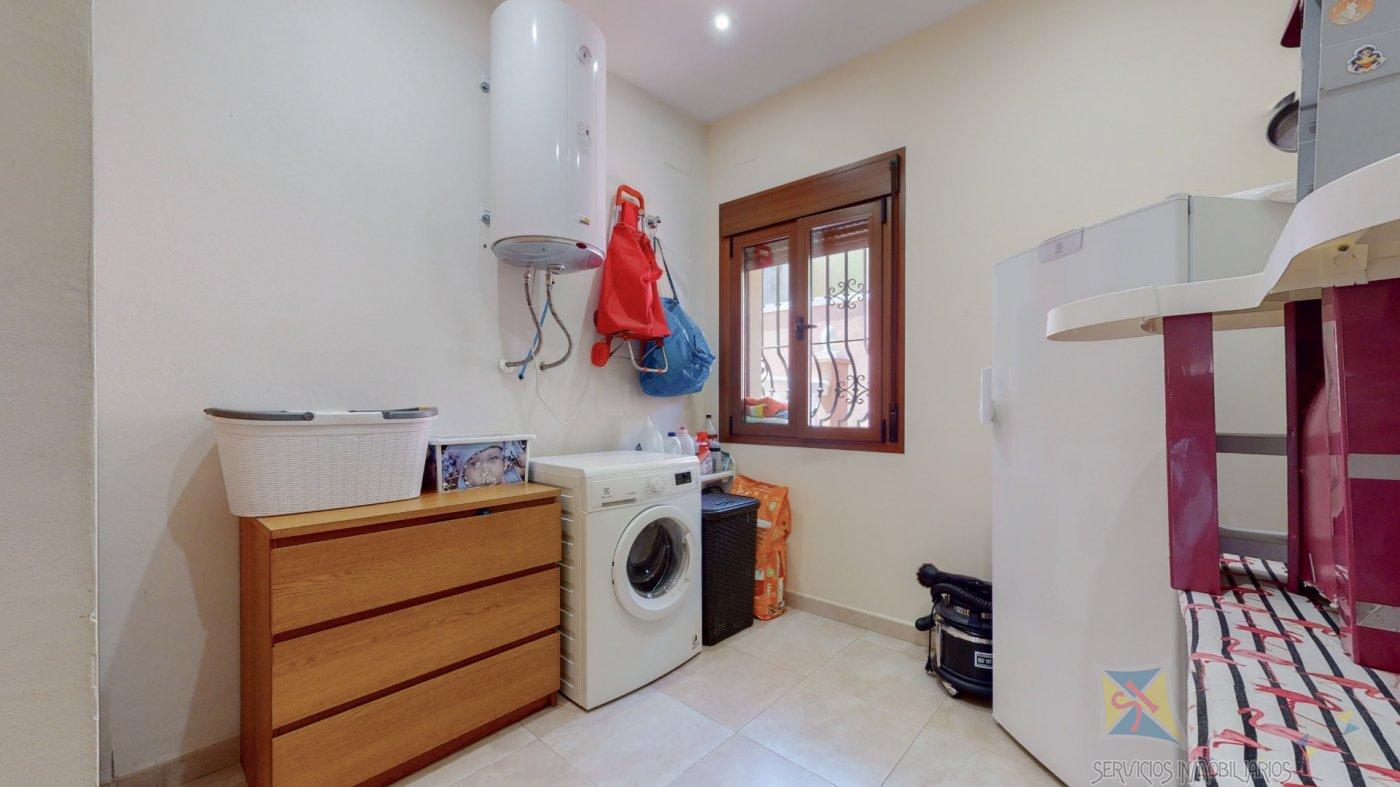 For sale of chalet in Benalmádena