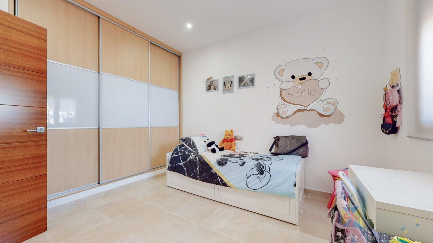 For sale of chalet in Benalmádena