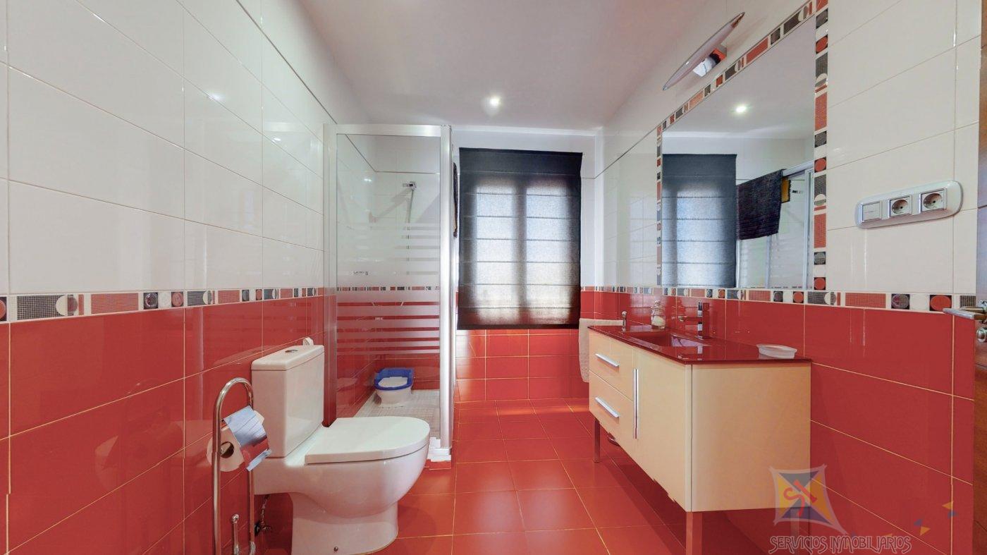 For sale of chalet in Benalmádena