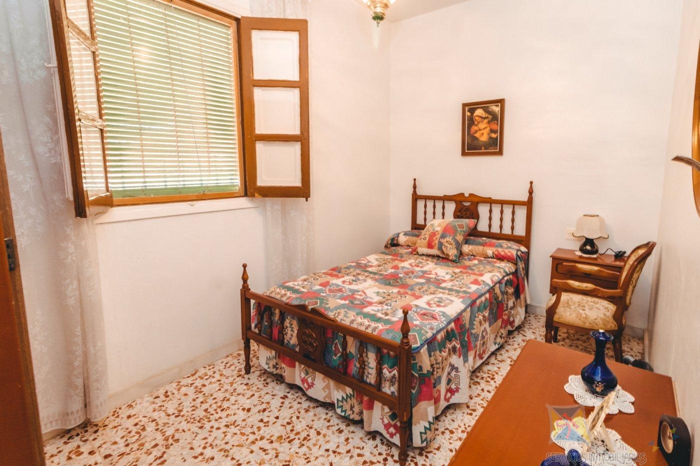 For sale of house in Adra