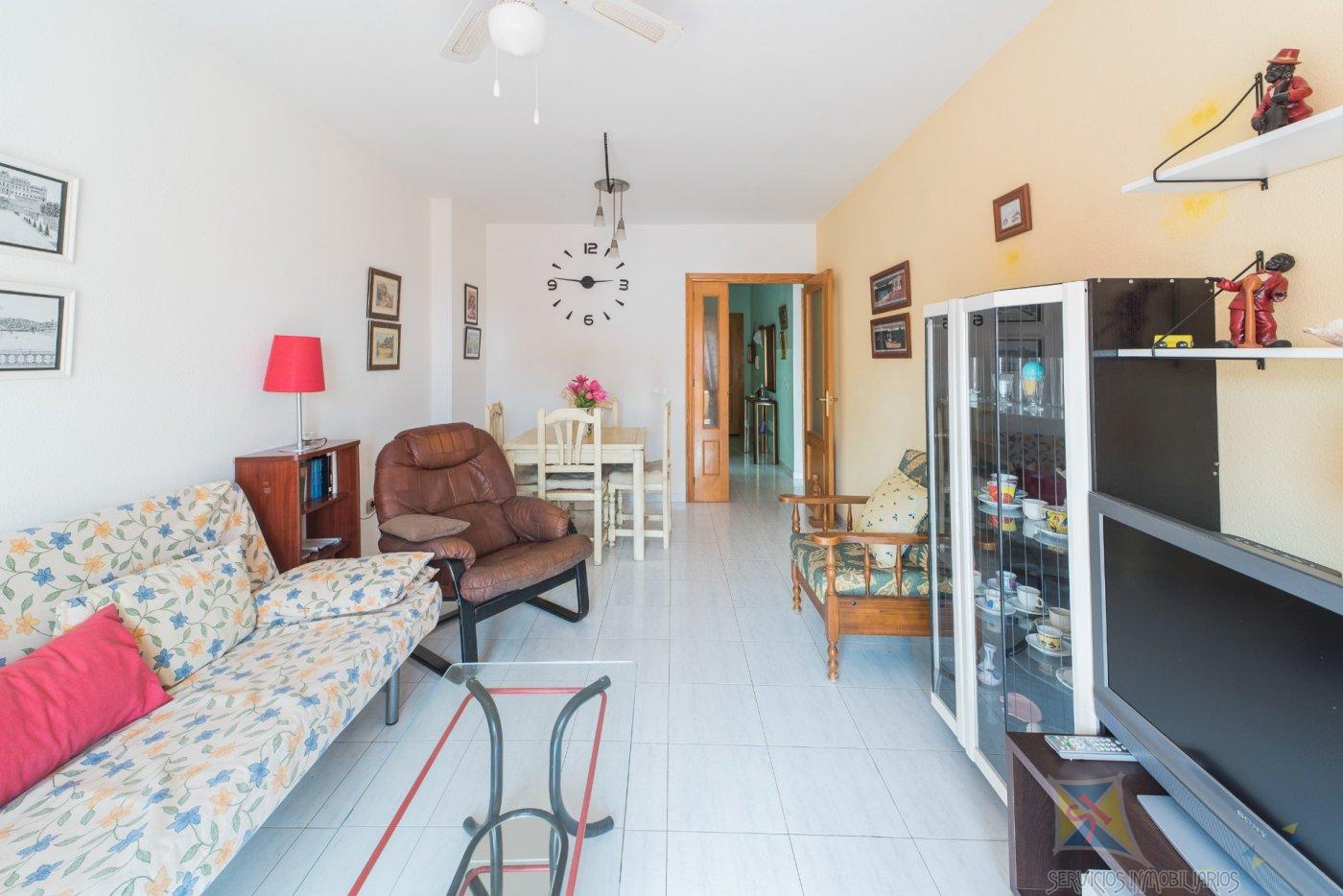 For sale of flat in Roquetas de Mar