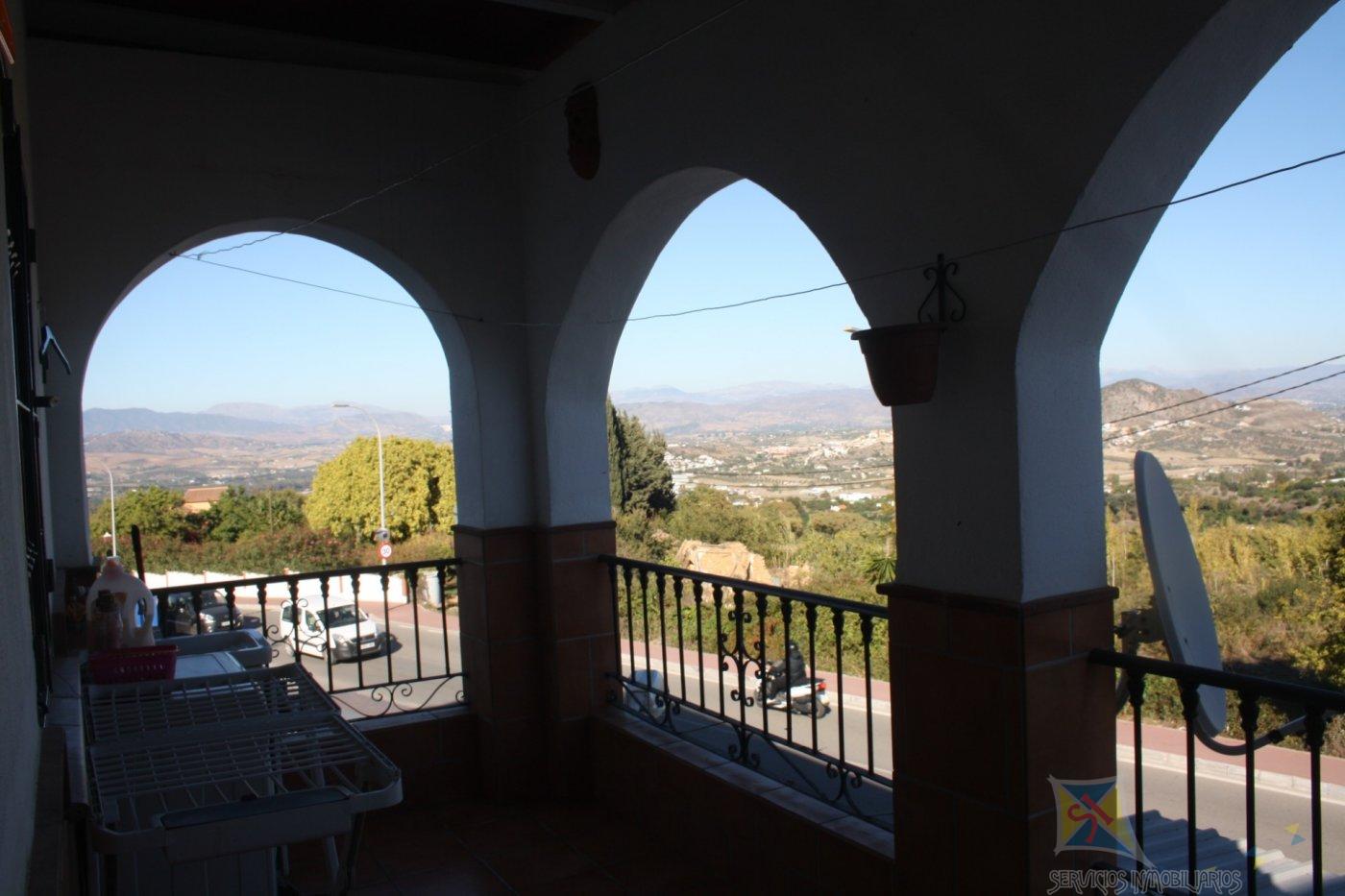 For sale of flat in Coín