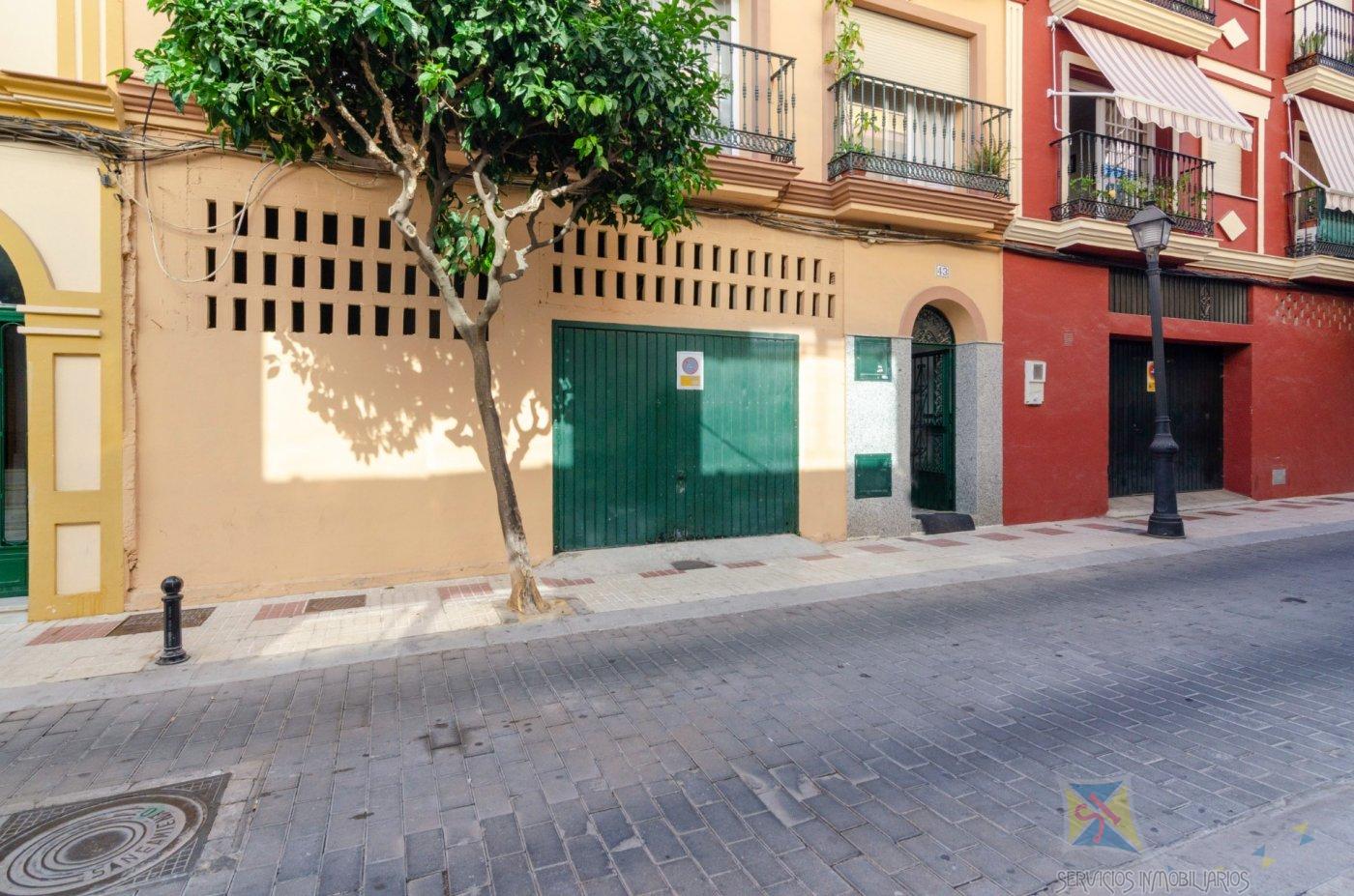 For sale of building in Fuengirola