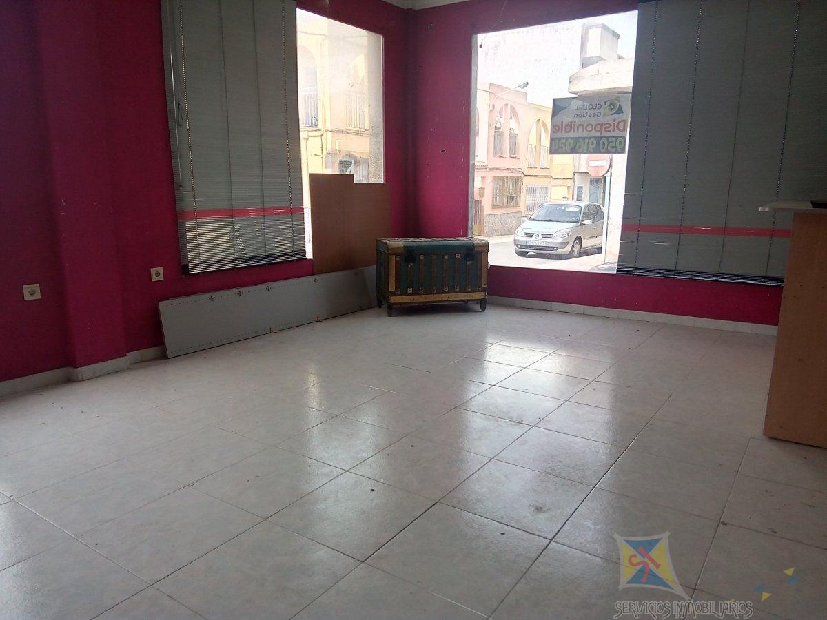 Alquiler de local comercial en Vícar