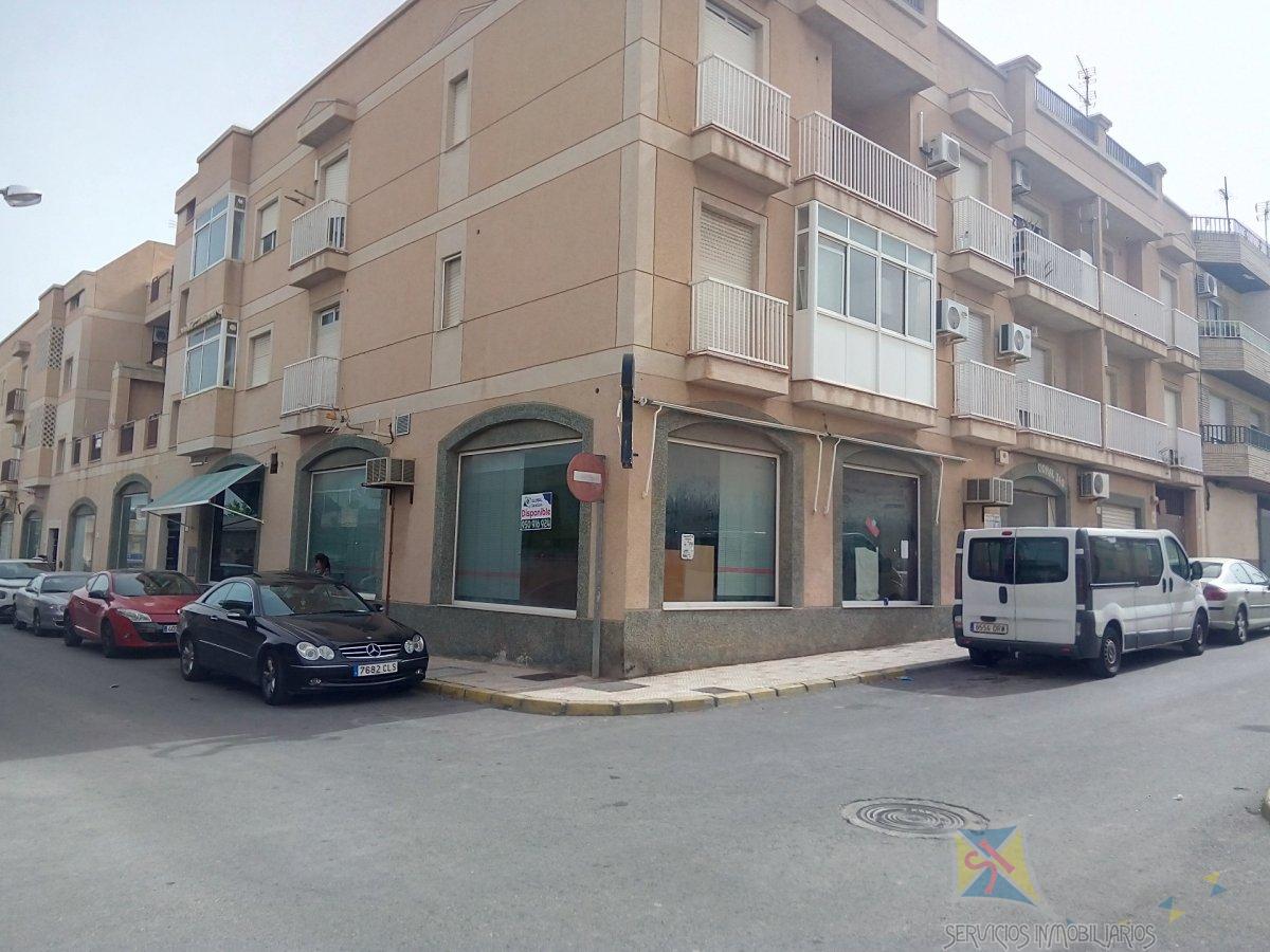 Alquiler de local comercial en Vícar