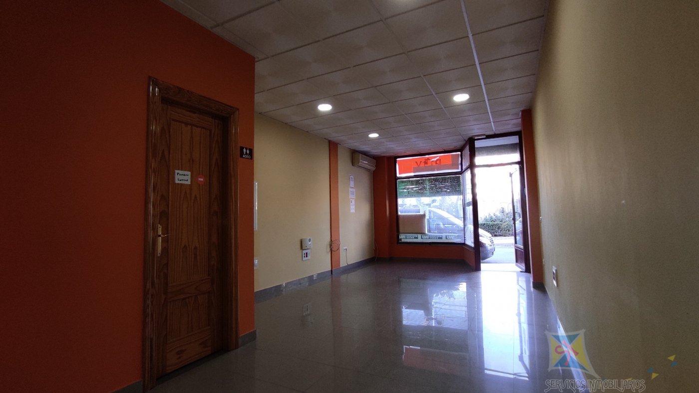For sale of commercial in Vícar