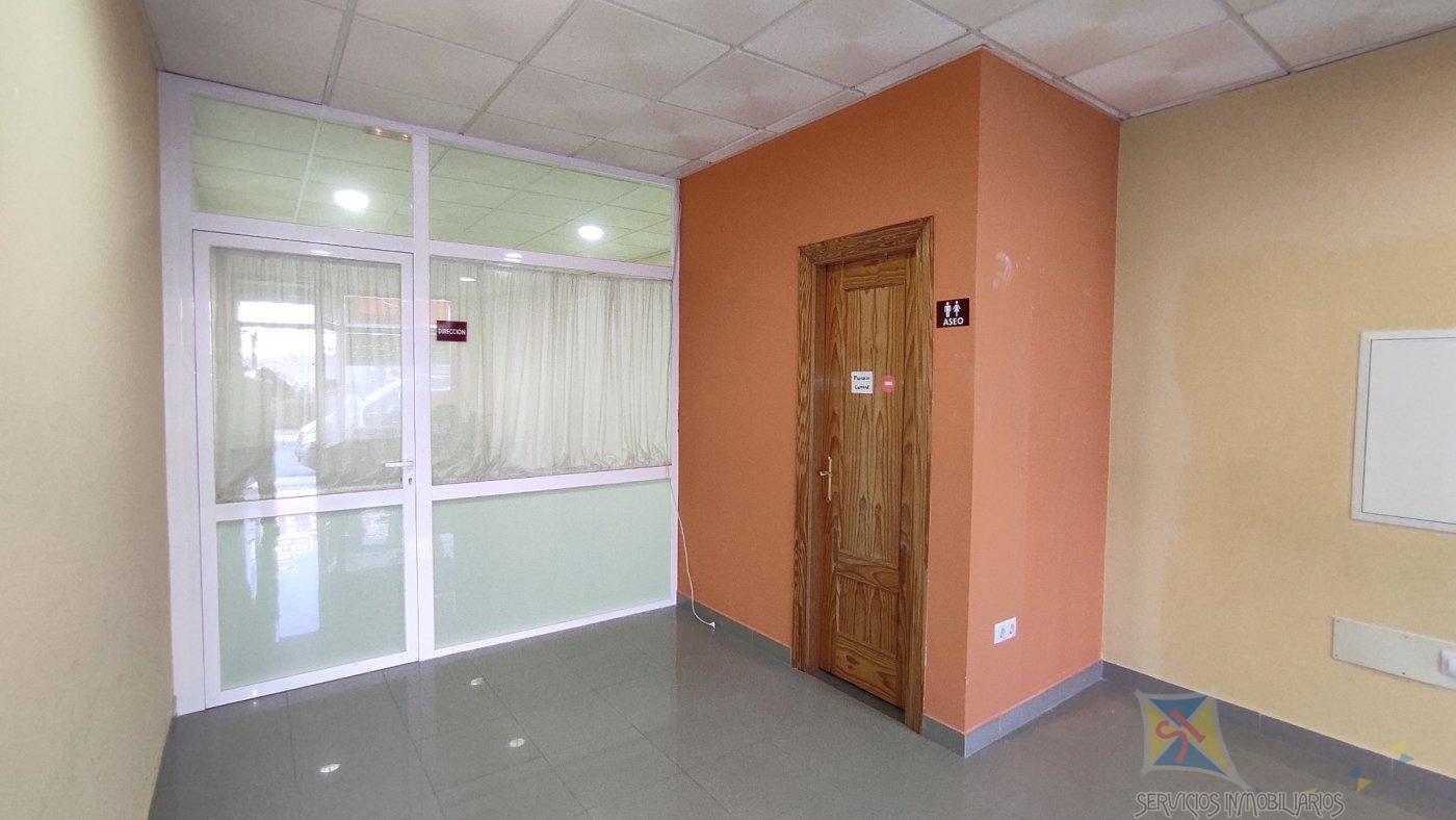 For sale of commercial in Vícar