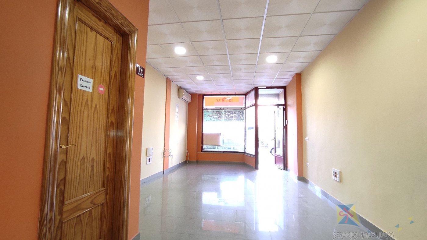 For sale of commercial in Vícar