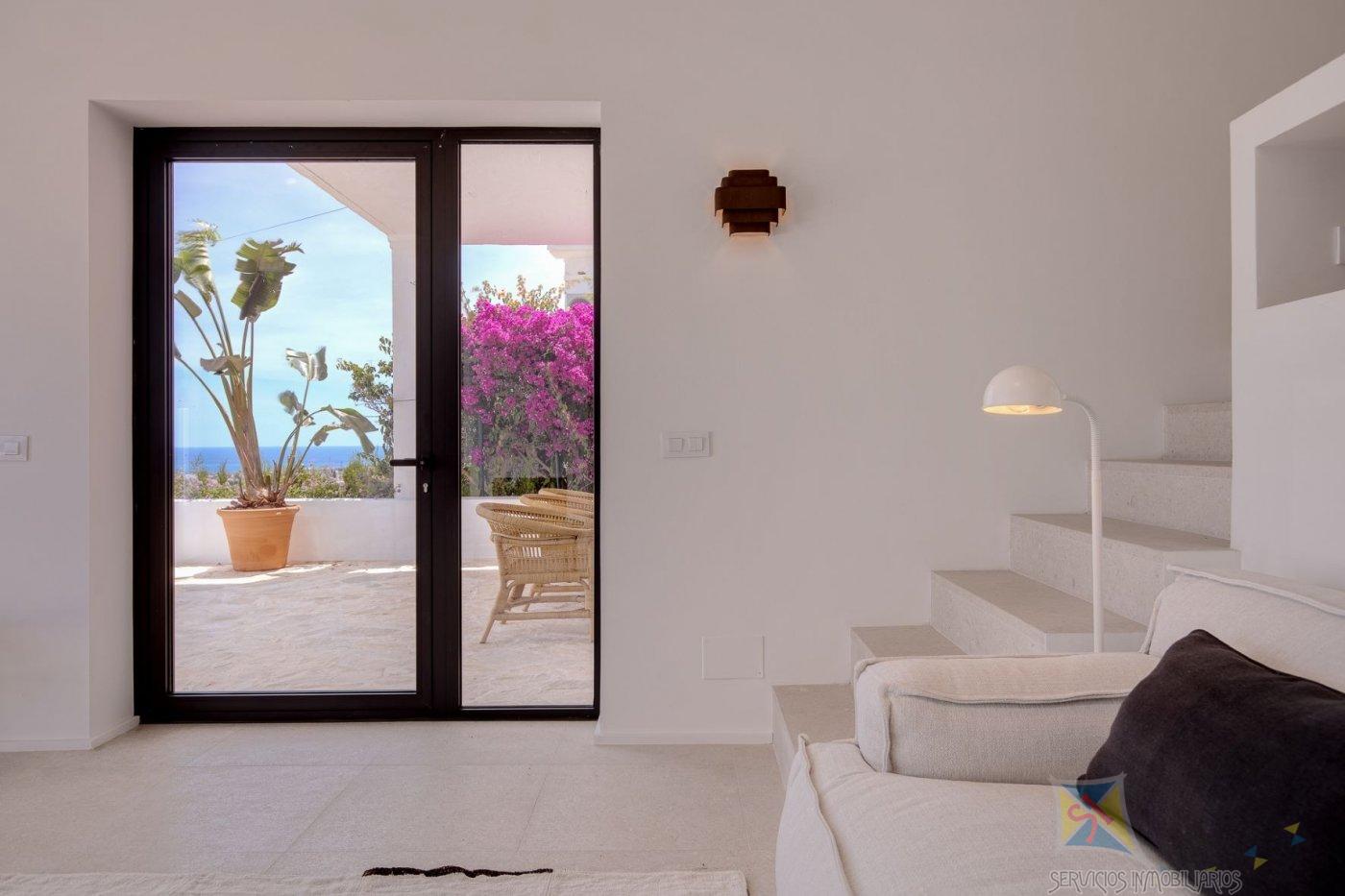 For sale of villa in Benahavís