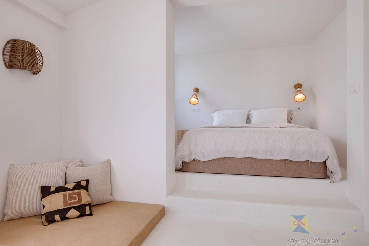 For sale of villa in Benahavís