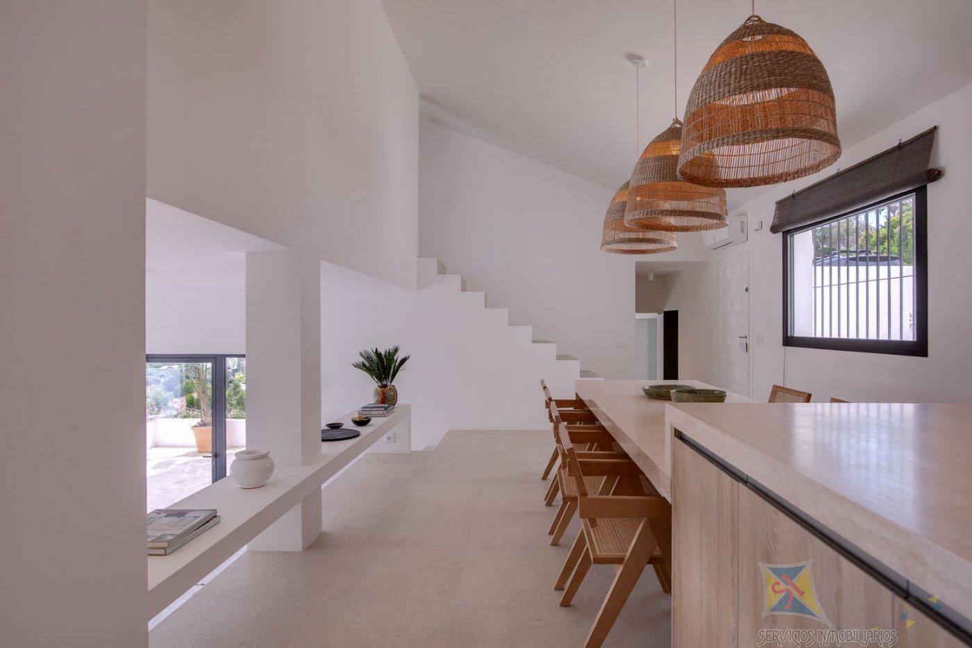 For sale of villa in Benahavís