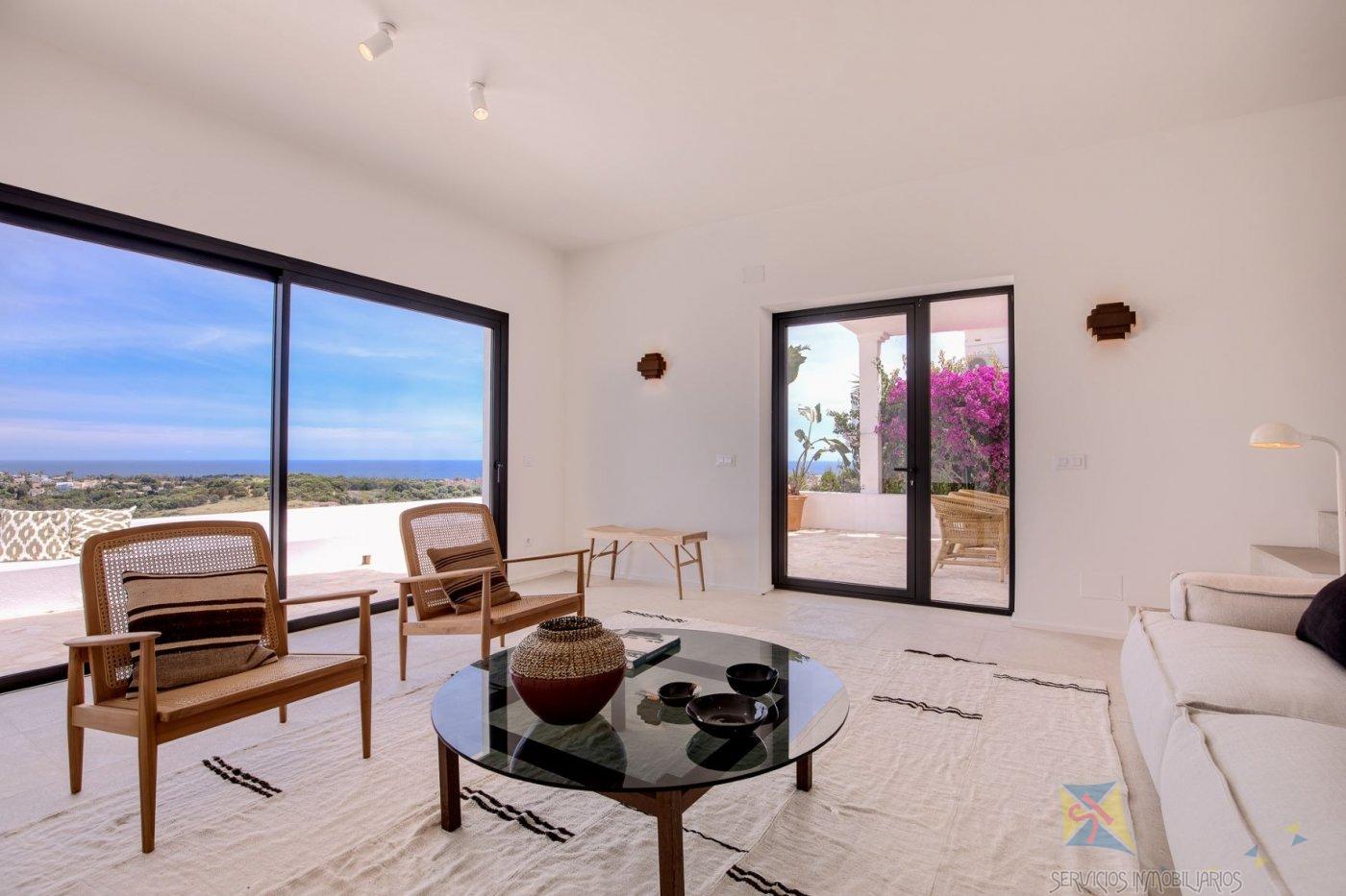For sale of villa in Benahavís
