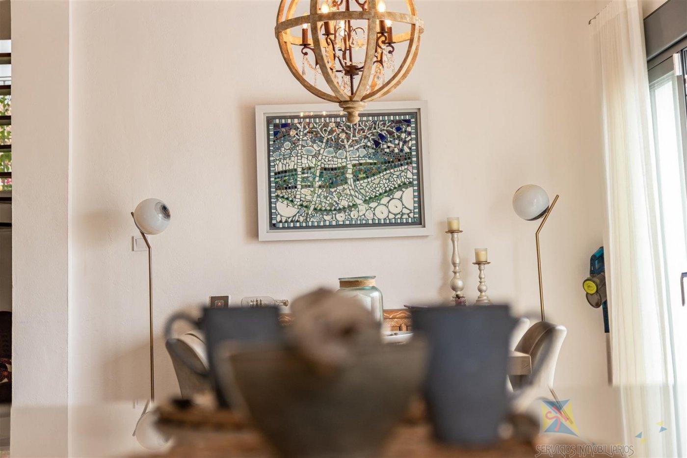For sale of villa in Estepona