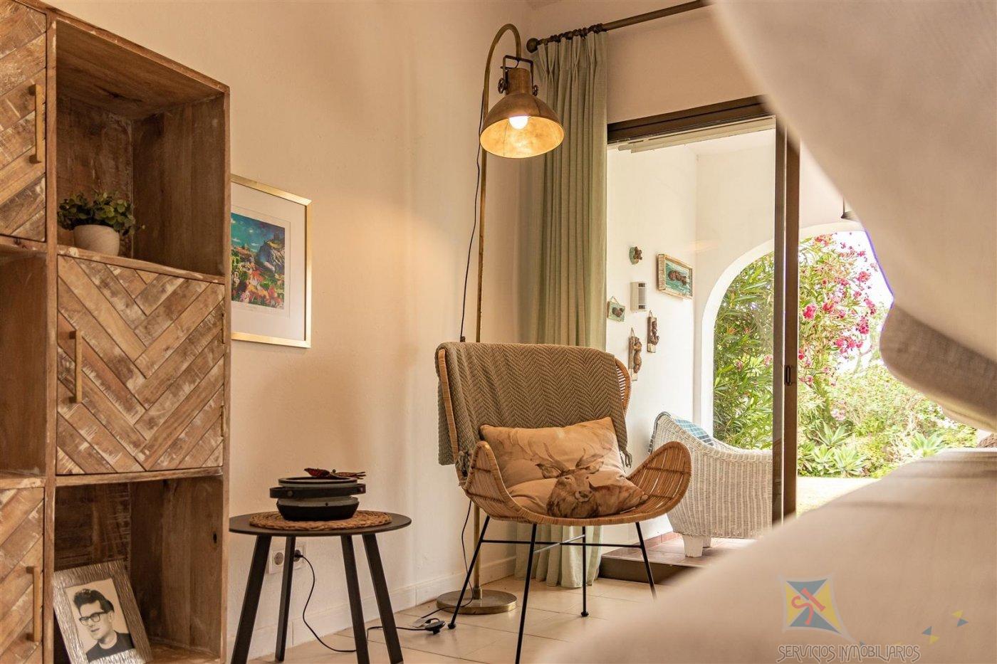 For sale of villa in Estepona