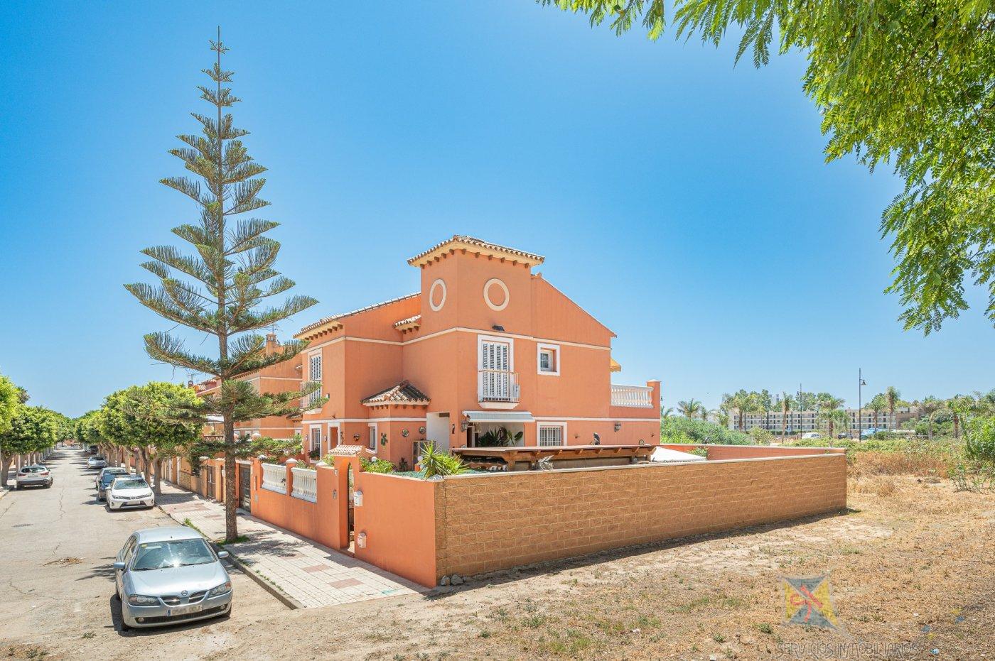 For sale of villa in Torremolinos
