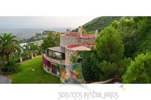 For sale of villa in Mijas